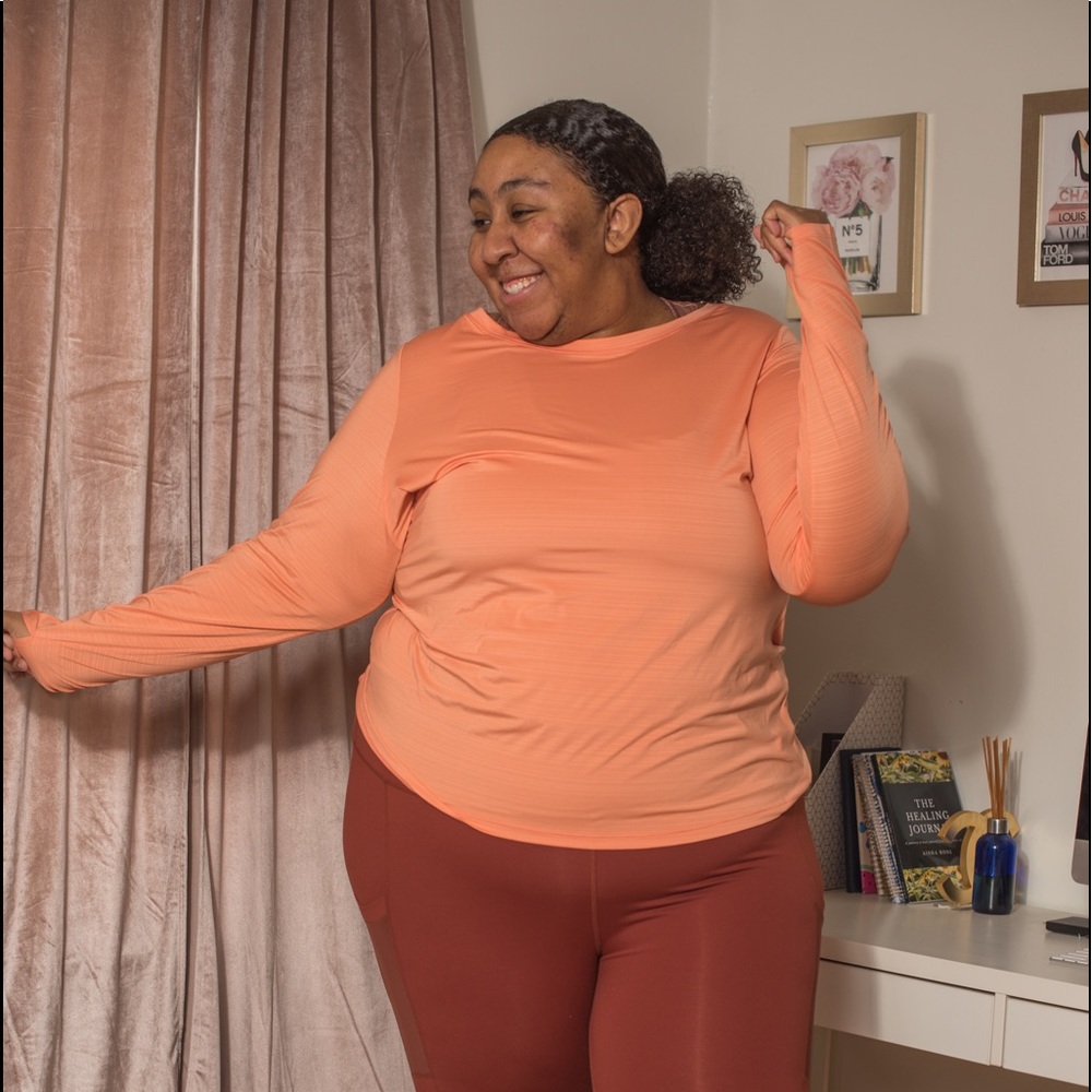 Fabletics top